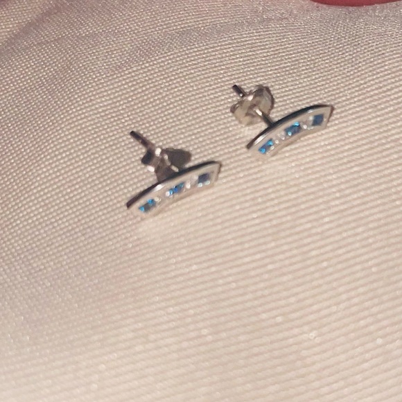 14k blue and white diamonds earrings - Picture 3 of 7